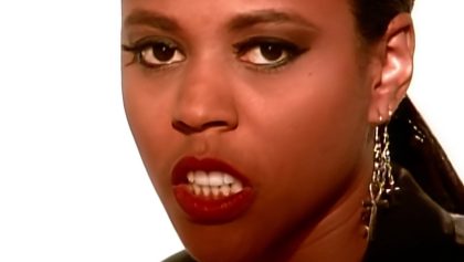 Crystal Waters – Gypsy Woman (She’s Homeless)