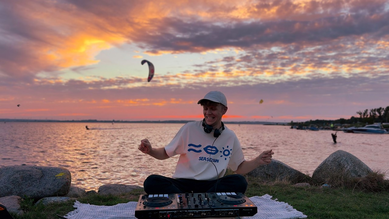 Chill Deep & Afro House Mix 🌞 Summer Sunset Vibes