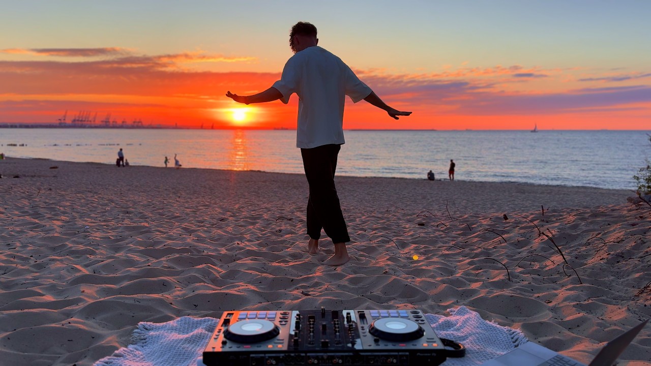 Chill Summer Deep House Mix – Sunset Vibes by Paxtone